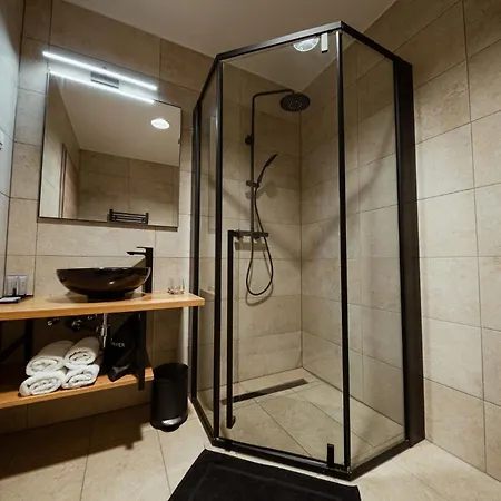 At Podlipje Estate Oda ve Kahvaltı