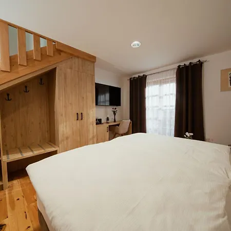 Nocleg ze śniadaniem At Podlipje Estate *