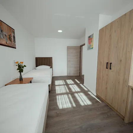 At Podlipje Estate Couette-café