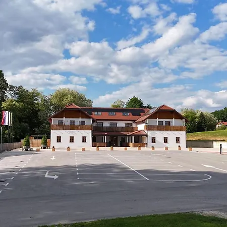 At Podlipje Estate Tesanovci