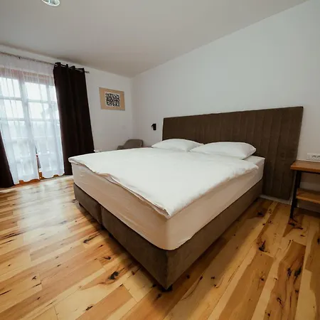 At Podlipje Estate Отель типа 