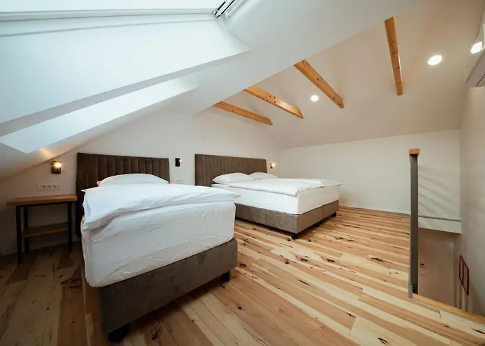 At Podlipje Estate * Tesanovci