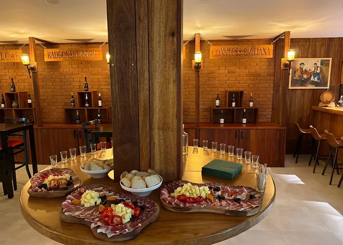 Oda ve Kahvaltı At Podlipje Estate Tesanovci