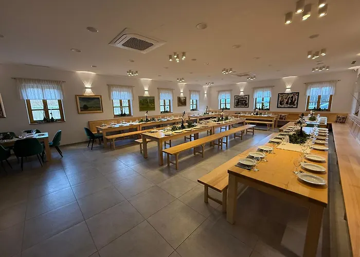 At Podlipje Estate * Tesanovci